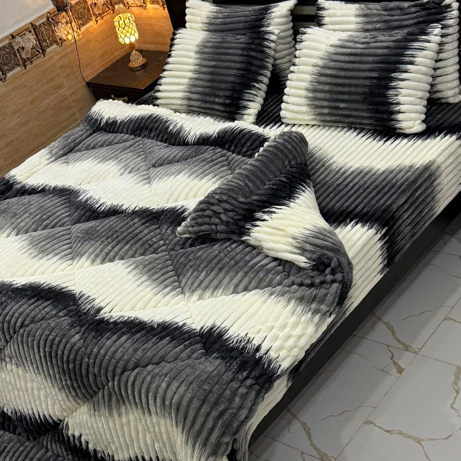 Luxury Premium Quality Puffy Fleece 6pcsKing Size Razai Set